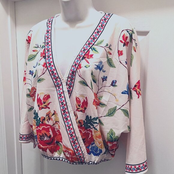 SHEIN Women's Cropped Elastic Flowy Floral Cross Over Front Size Med-Multi Col - Picture 3 of 16